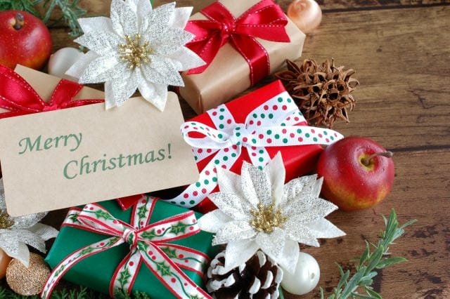クリスマスプレゼントは何個まで？一般的な平均個数と年齢別の対応