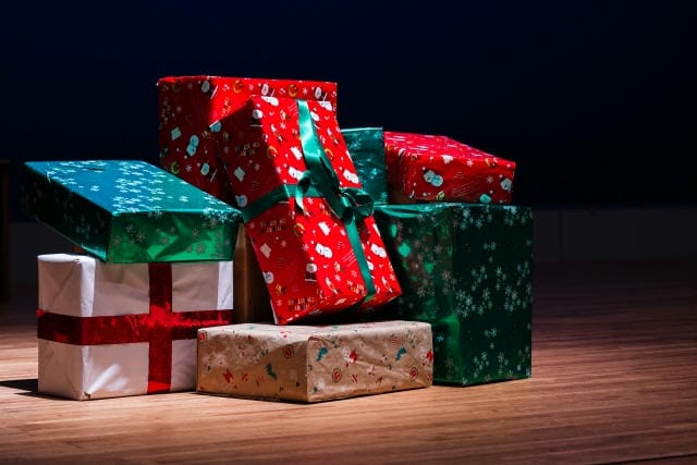 クリスマスプレゼントがネタ切れ！彼氏彼女を喜ばせる解決策とは