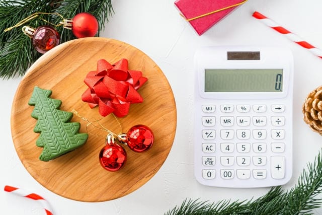 クリスマスプレゼントの代わりに渡す現金はいくら？年代別の相場