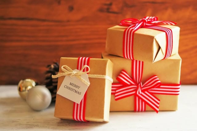 孫にクリスマスプレゼントをあげないのはあり？理由別の対処方法